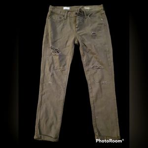 NWOT Gap Ripped Jeans